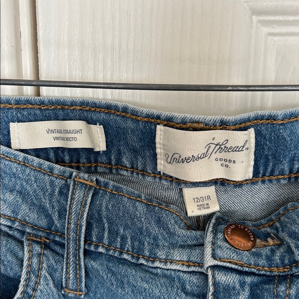 Universal Thread Blue Embroidered Jeans - Picture 2 of 4